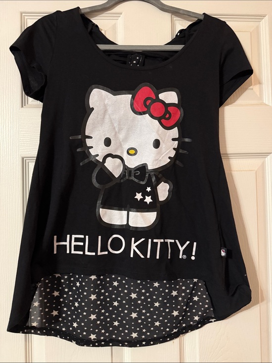 Hello Kitty Tops - NWOT Hello Kitty Sanrio Black Star Print High-Low Top w/ Sheer Back & Bow - M